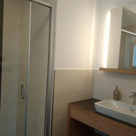 Hatzes Apartment *